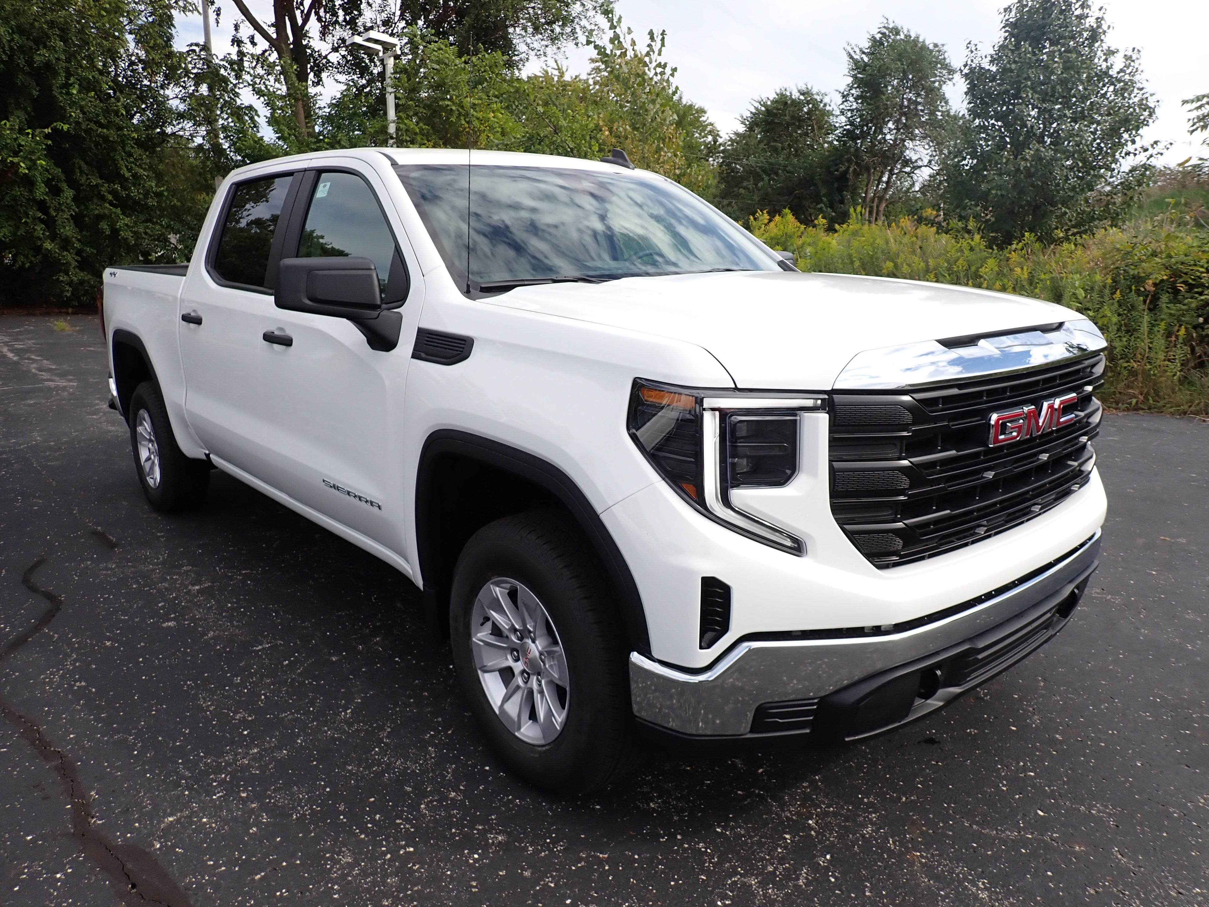 2026 GMC Sierra 1500 Pro - Photo 2