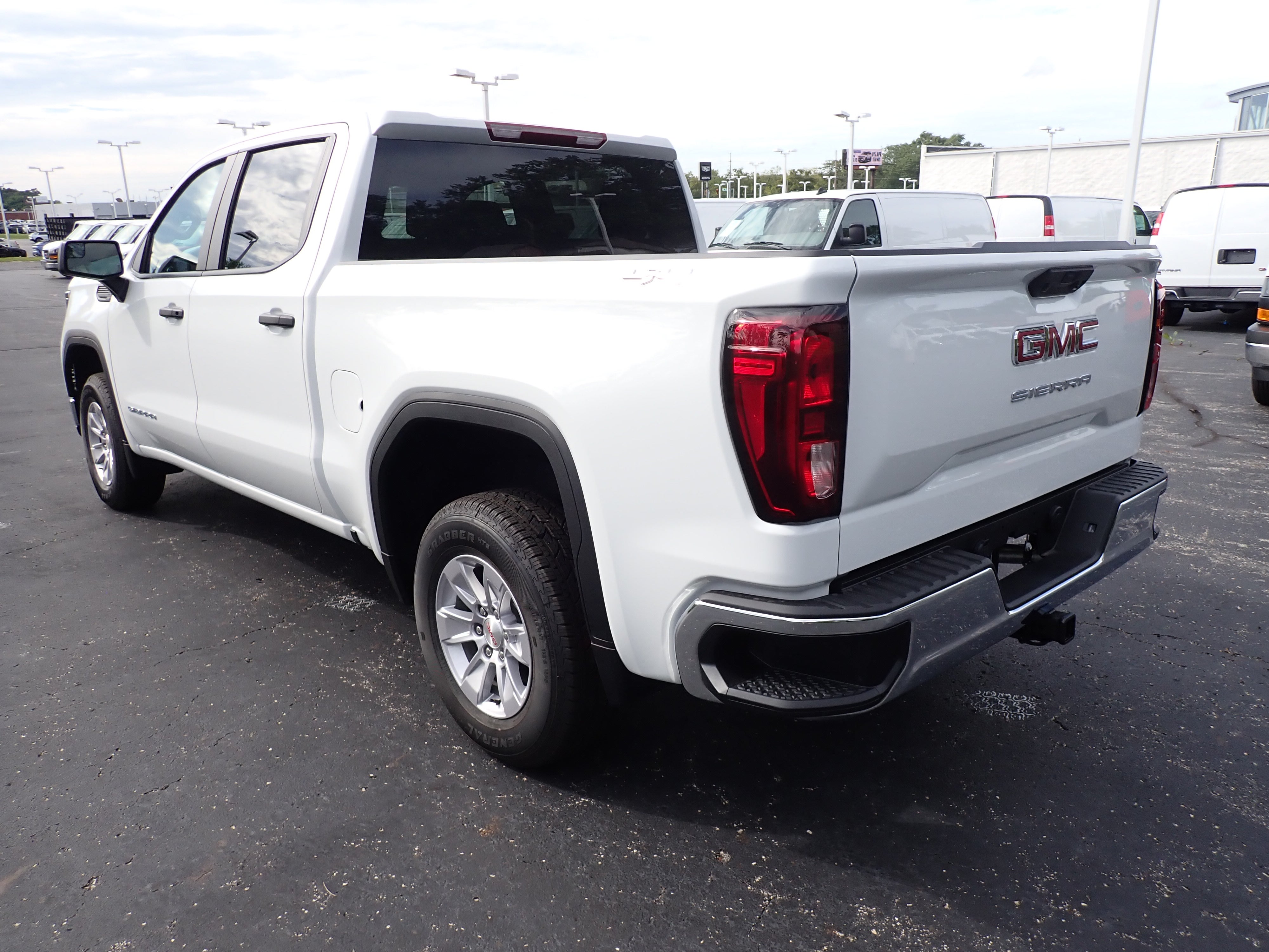 2026 GMC Sierra 1500 Pro - Photo 6