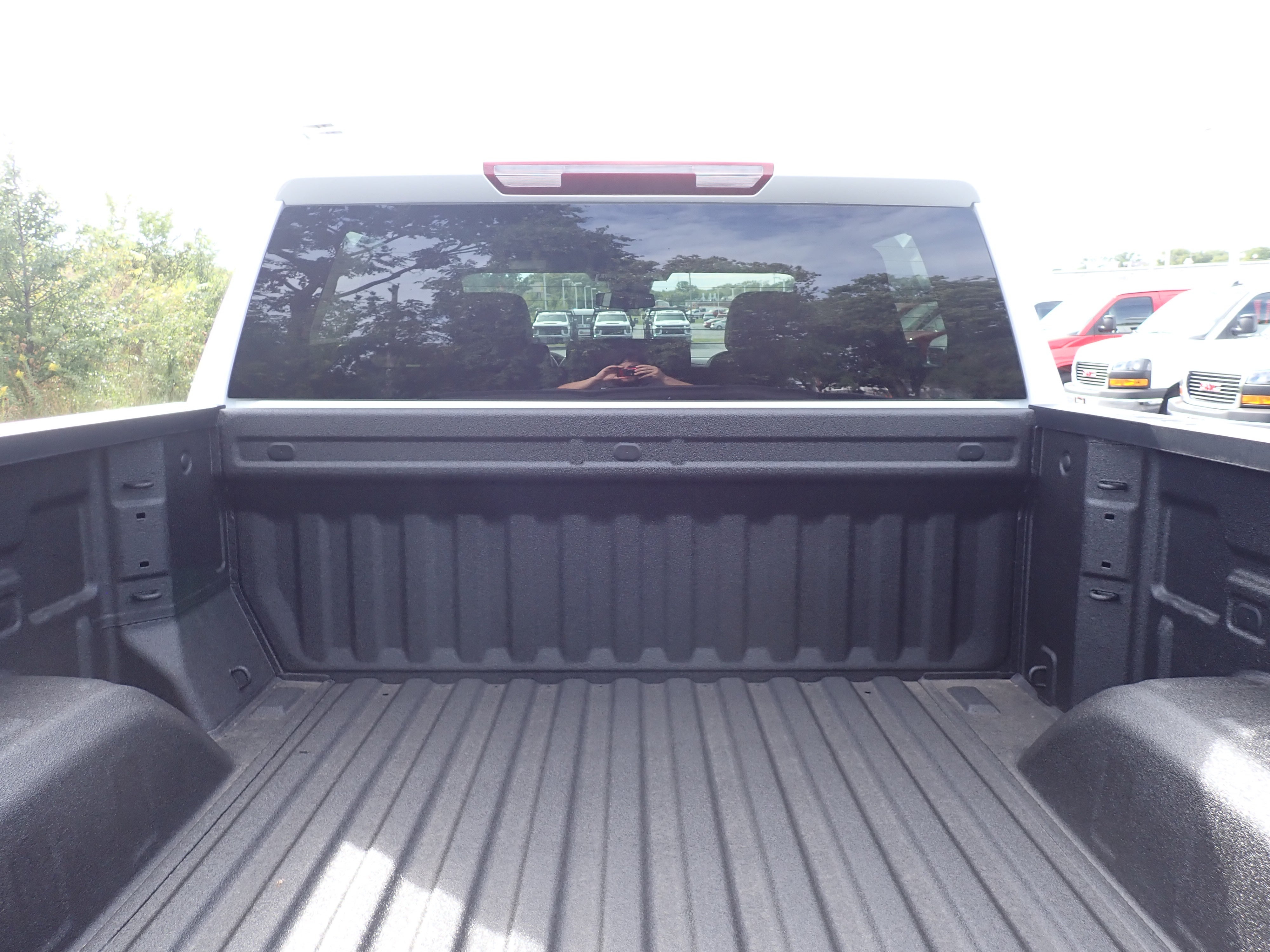 2026 GMC Sierra 1500 Pro - Photo 9