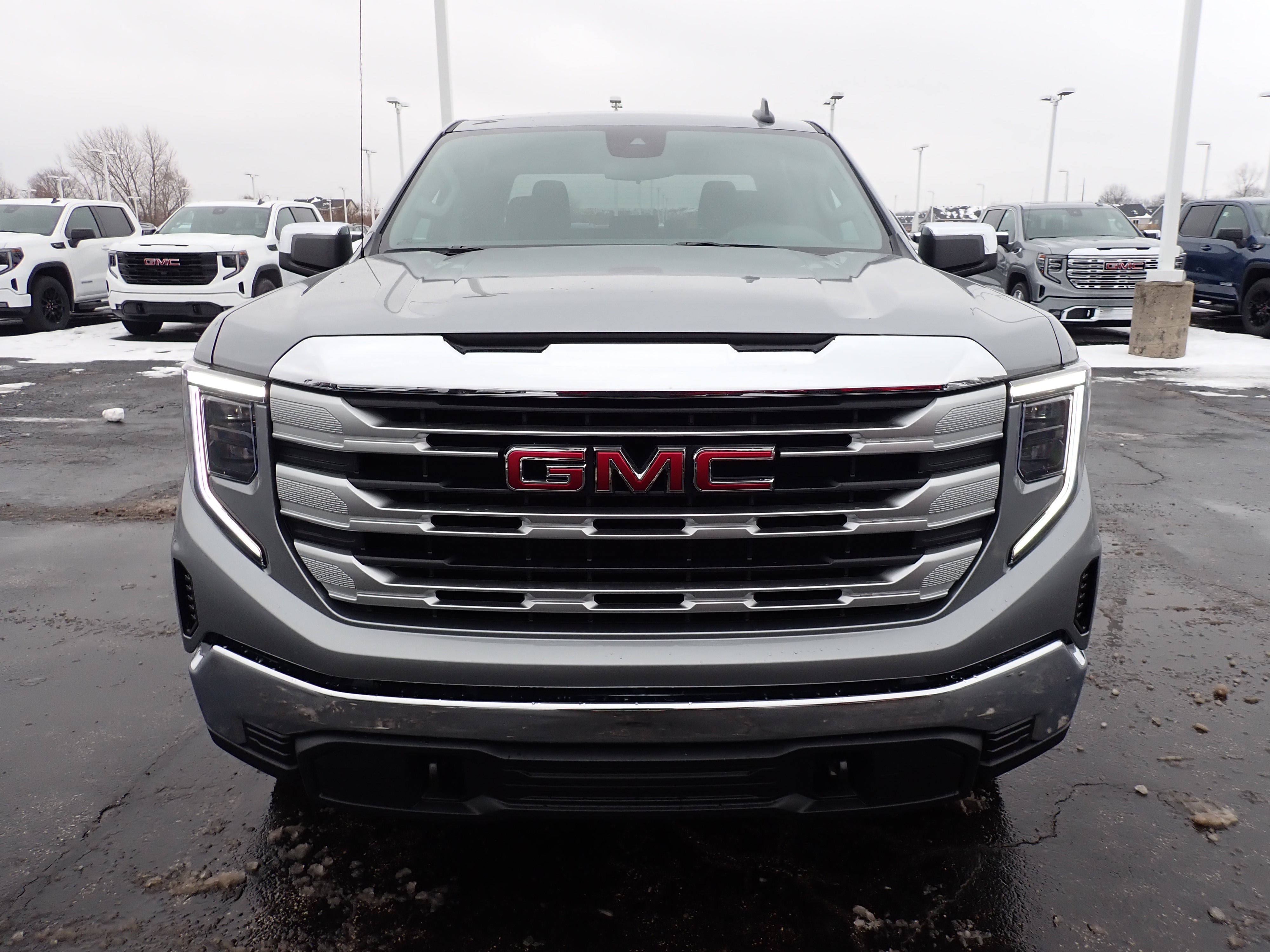 2026 GMC Sierra 1500 SLE