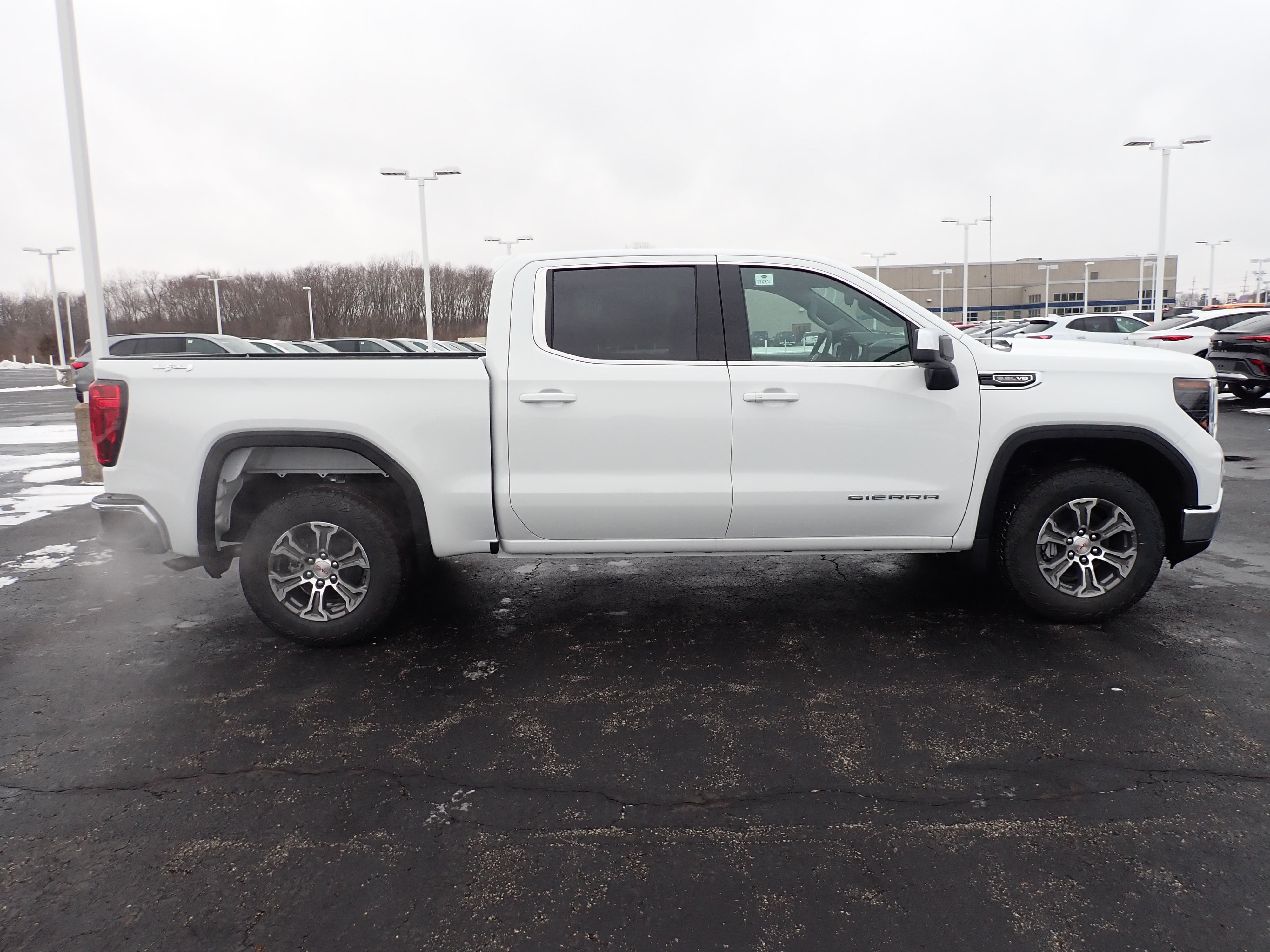 2026 GMC Sierra 1500 SLE