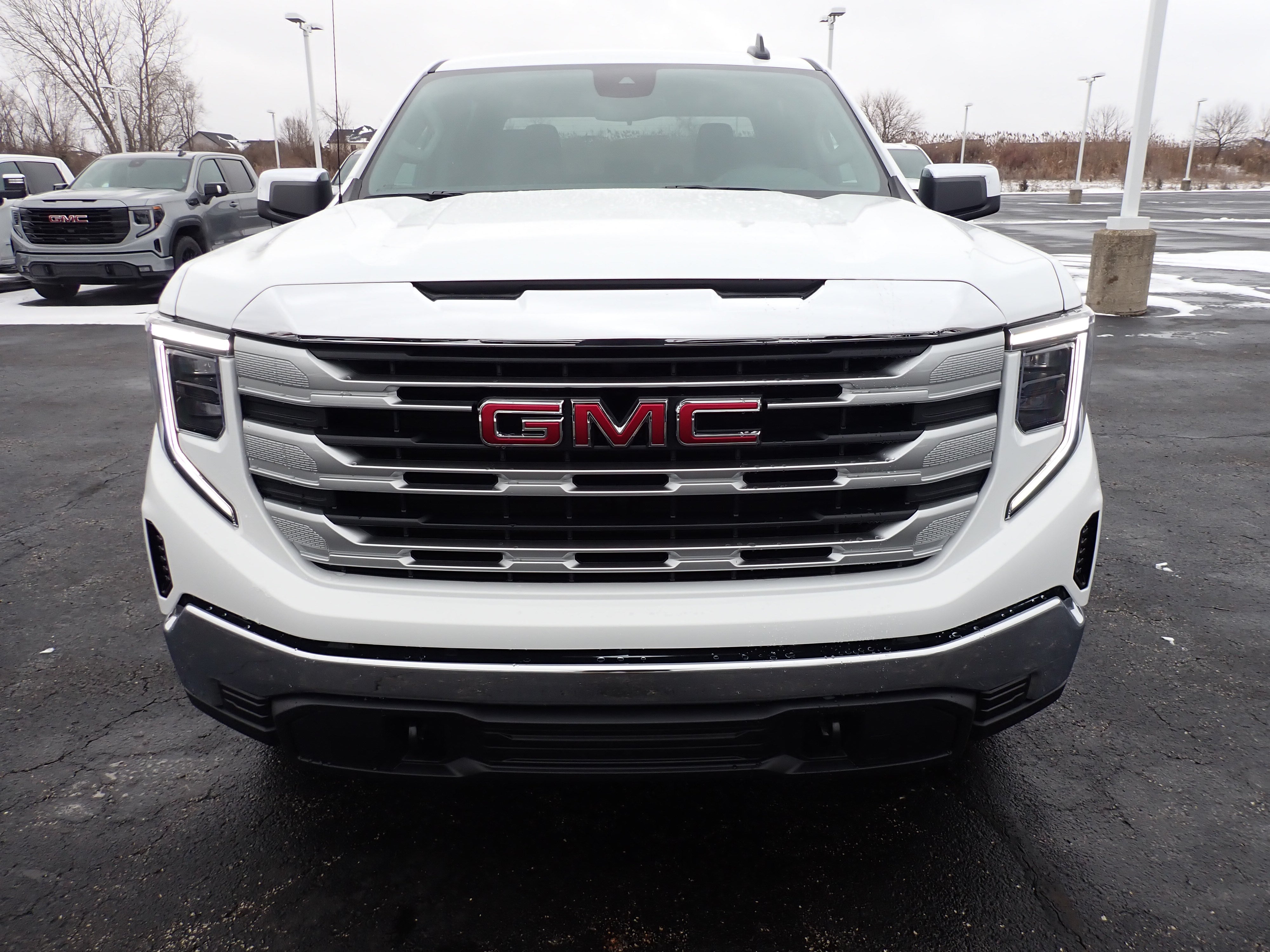 2026 GMC Sierra 1500 SLE