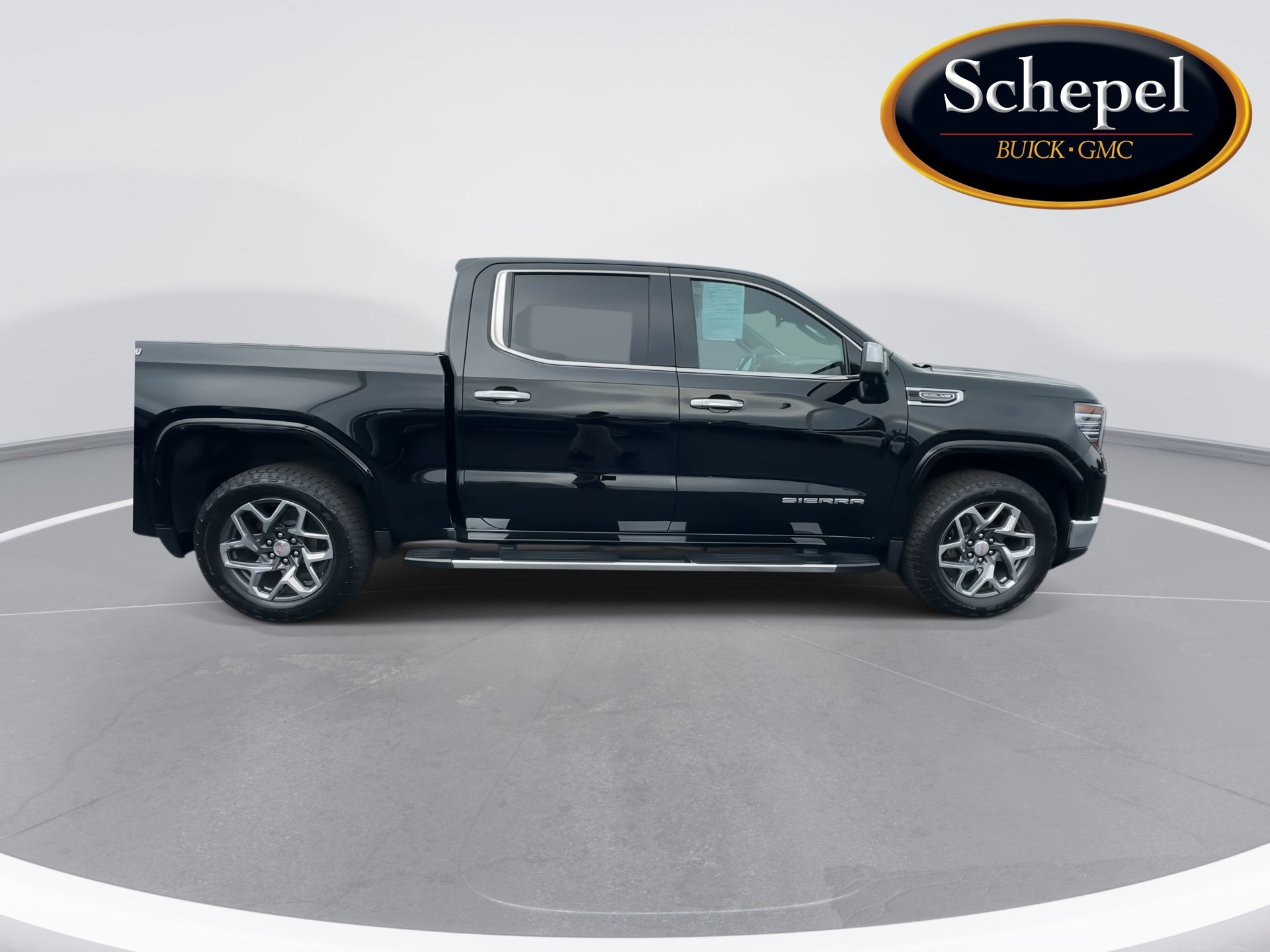 2024 GMC Sierra 1500 SLT