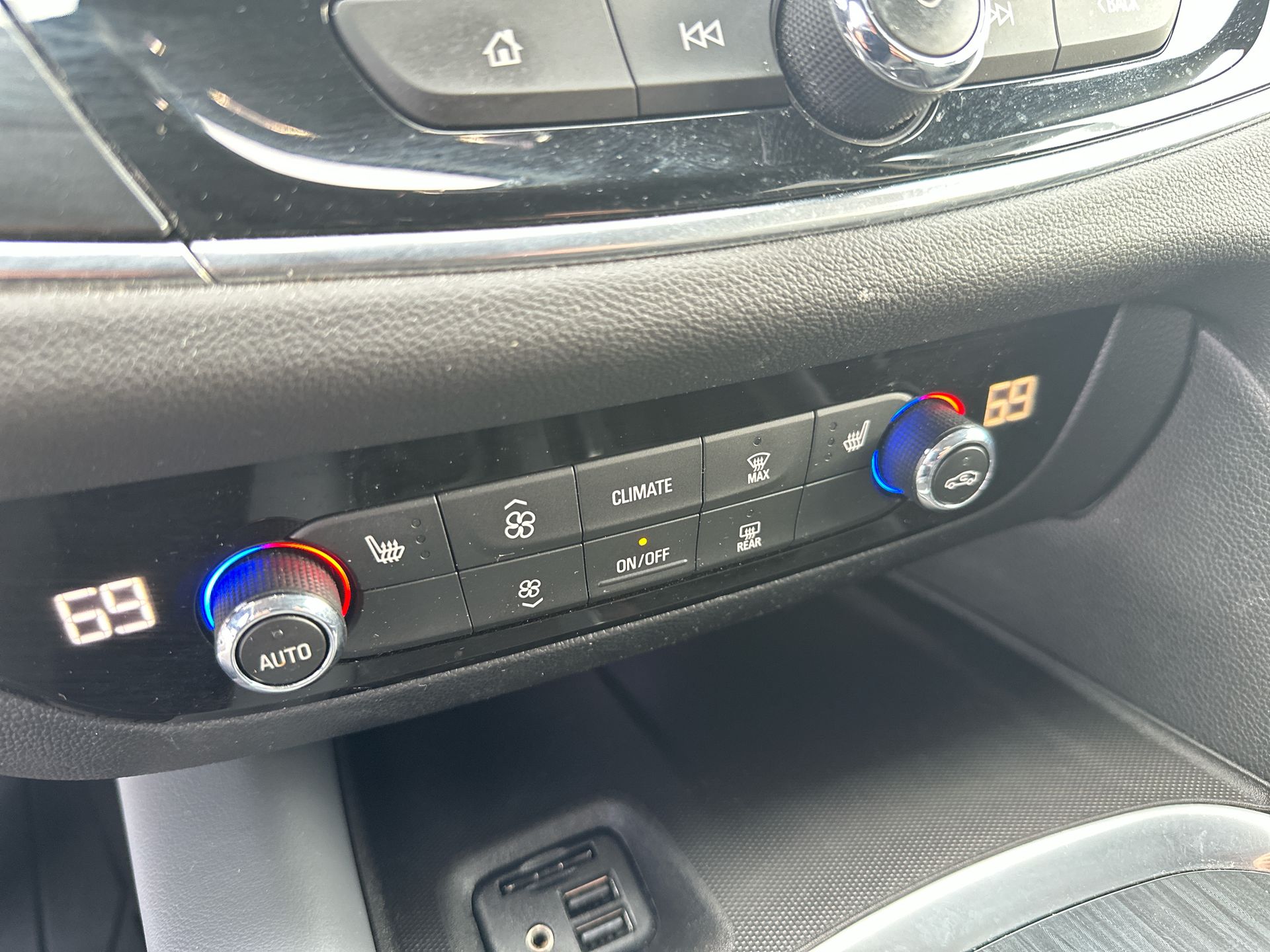 2020 Buick Enclave Essence