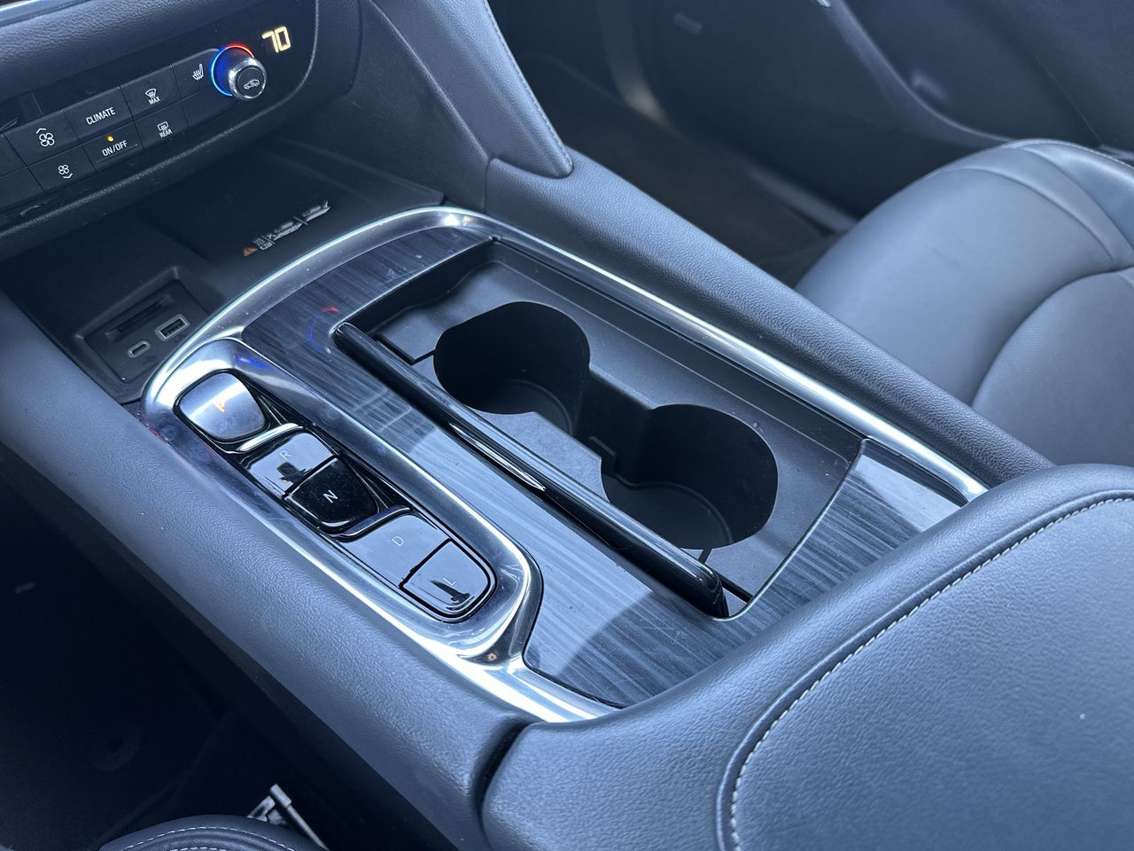 2022 Buick Enclave Essence