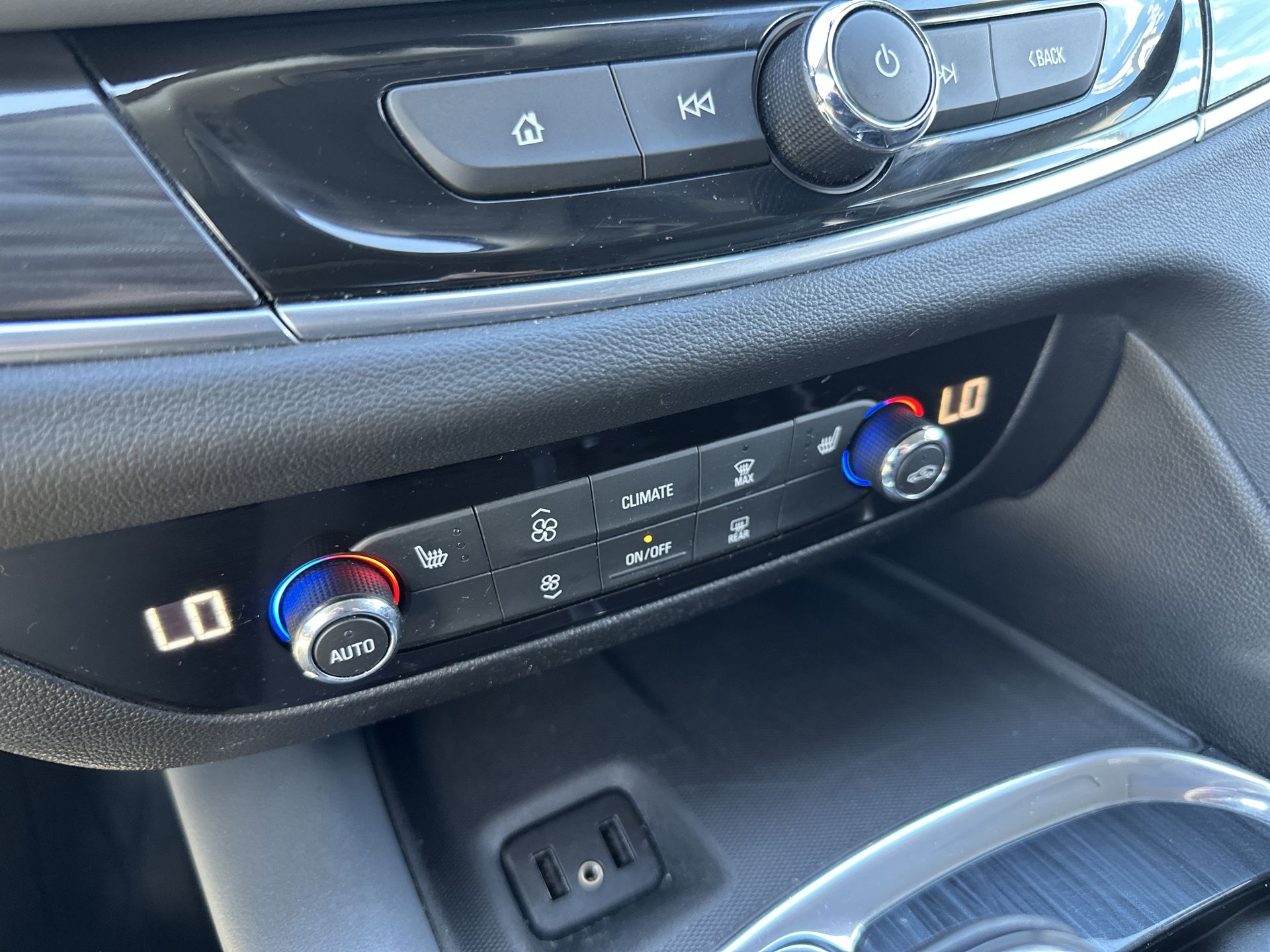 2018 Buick Enclave Essence