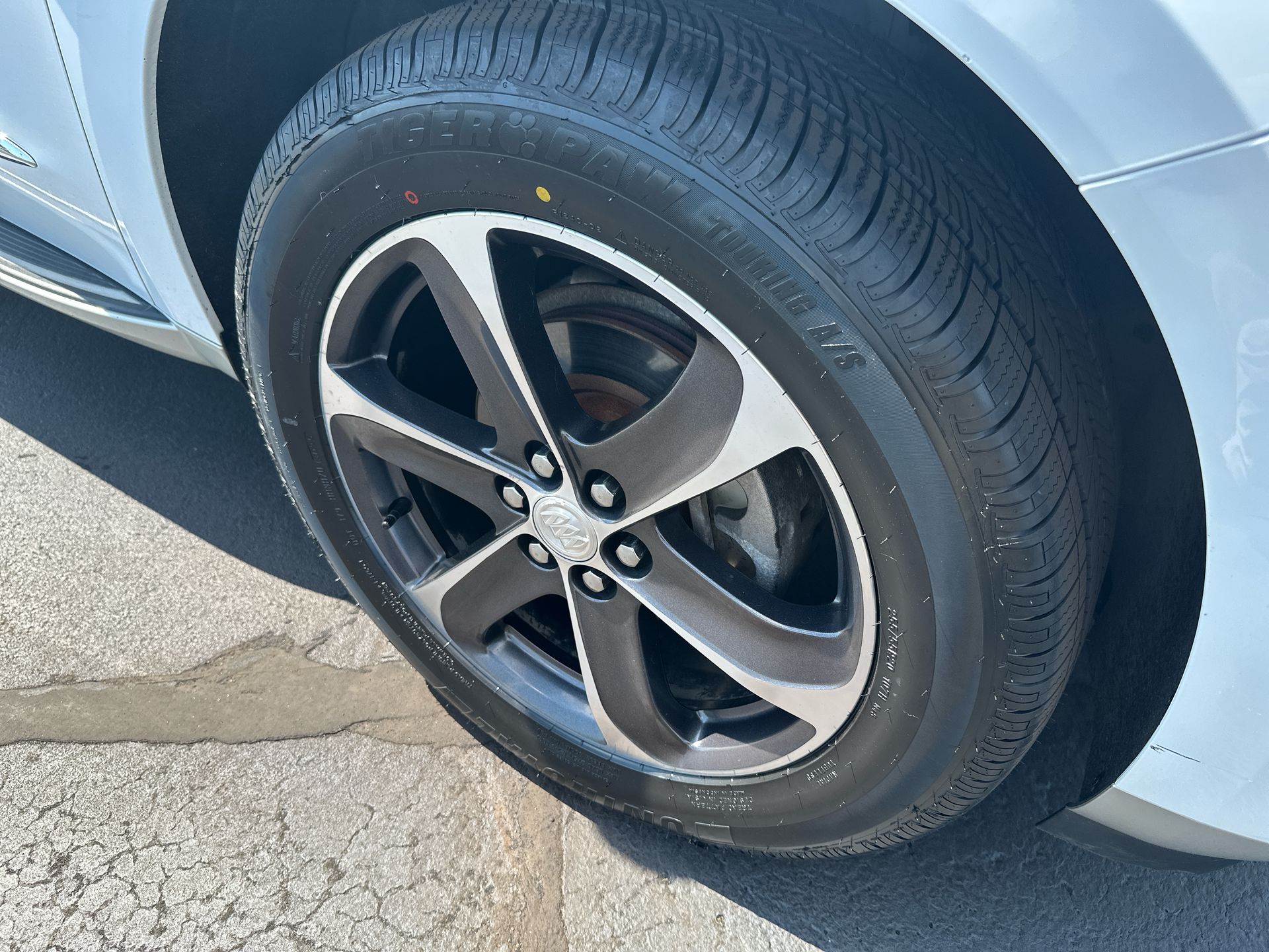 2020 Buick Enclave Essence