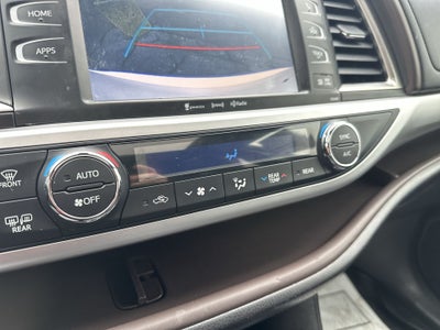 2018 Toyota Highlander SE