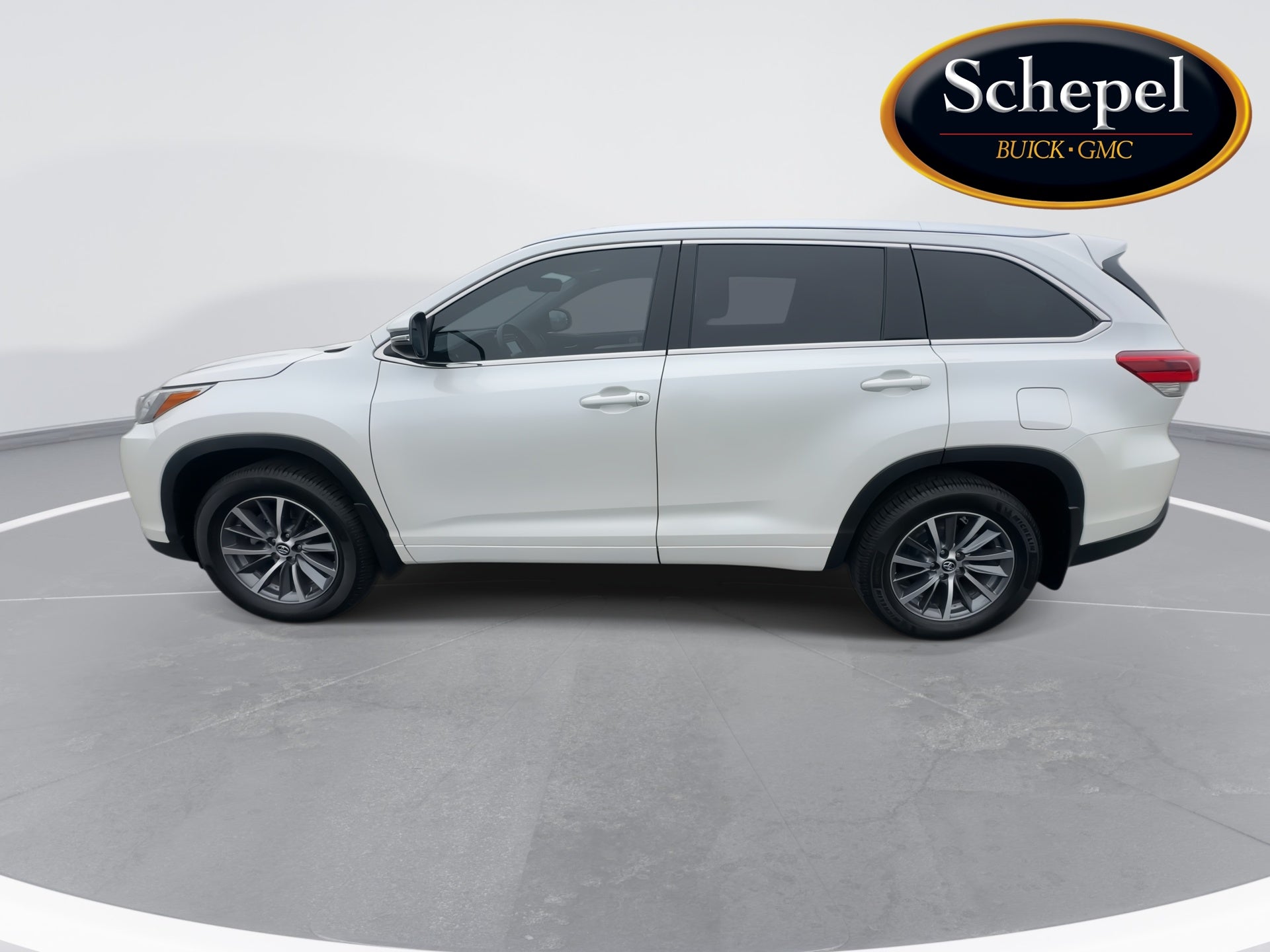 2018 Toyota Highlander SE
