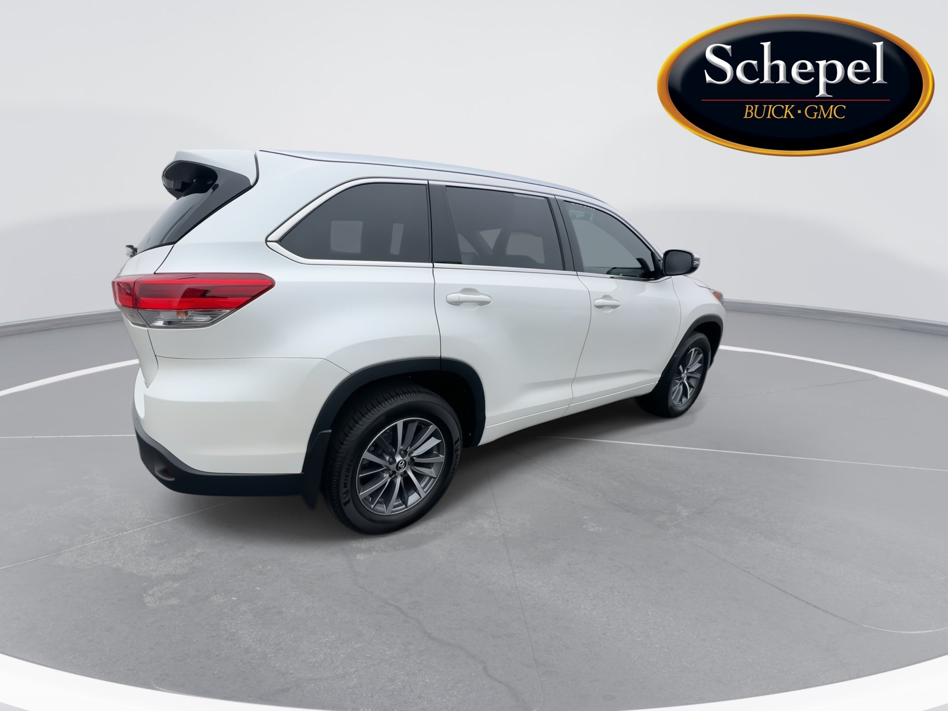 2018 Toyota Highlander SE