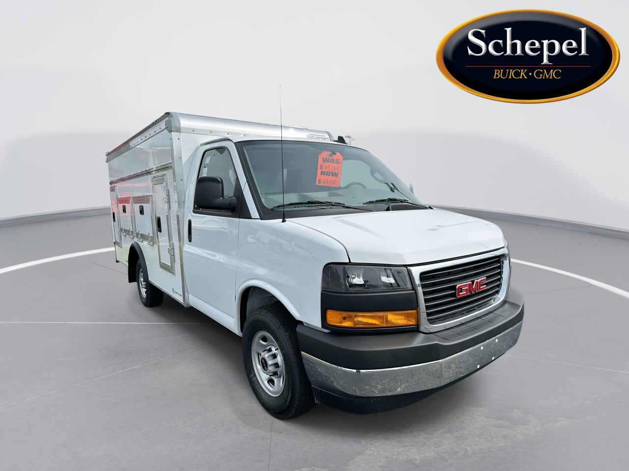2025 GMC Savana Cutaway 3500 1WT