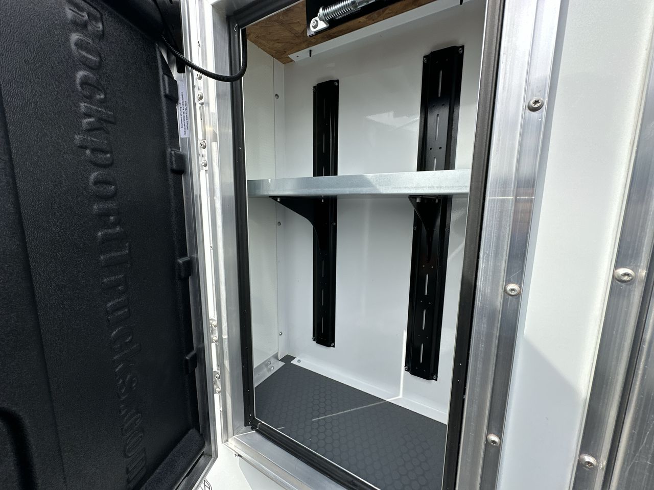 2025 GMC Savana Cutaway 3500 1WT