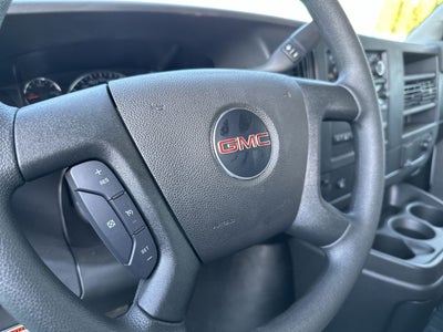 2025 GMC Savana Cutaway 3500 1WT