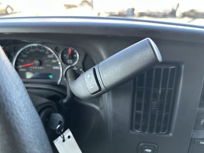 2025 GMC Savana Cutaway 3500 1WT