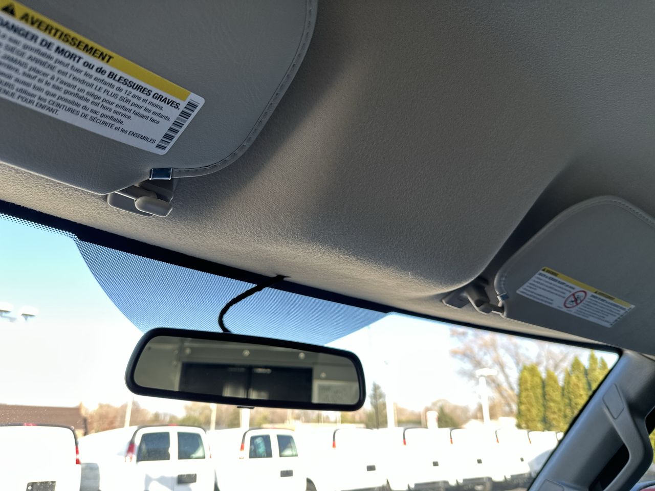 2025 GMC Savana Cutaway 3500 1WT