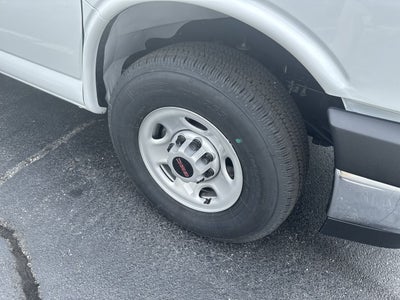 2025 GMC Savana Cutaway 3500 1WT