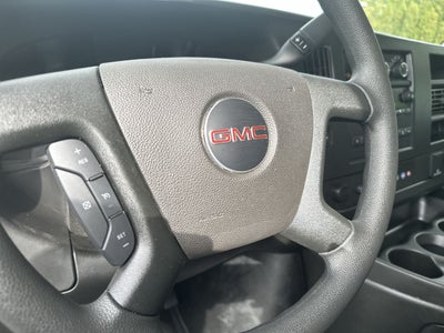 2025 GMC Savana Cutaway 3500 1WT