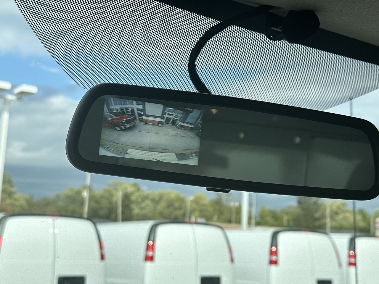 2025 GMC Savana Cutaway 3500 1WT