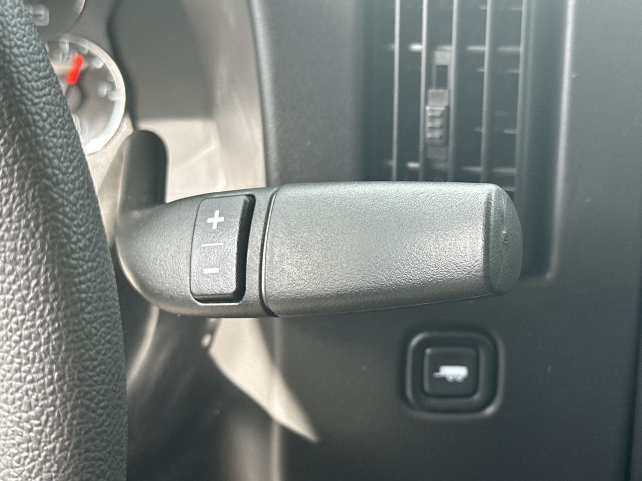 2025 GMC Savana Cutaway 3500 1WT