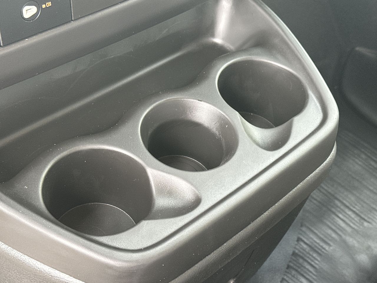 2025 GMC Savana Cutaway 3500 1WT