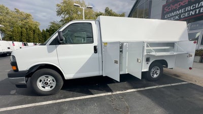 2025 GMC Savana Cutaway 3500 1WT