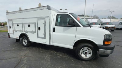 2025 GMC Savana Cutaway 3500 1WT
