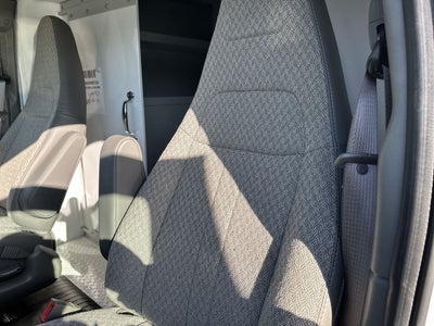 2025 GMC Savana Cutaway 3500 1WT