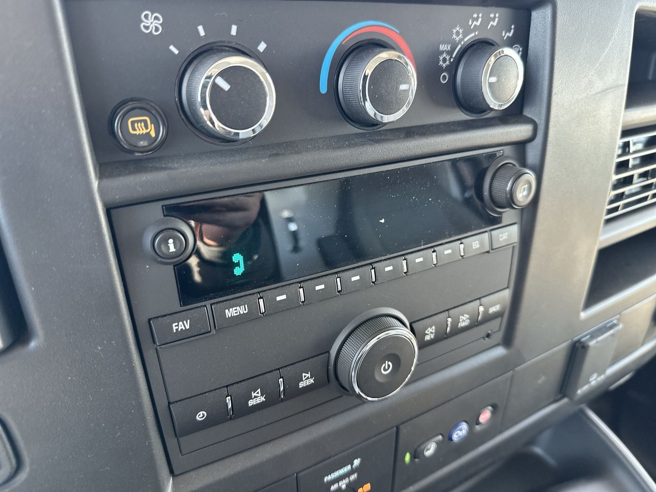 2025 GMC Savana Cutaway 3500 1WT