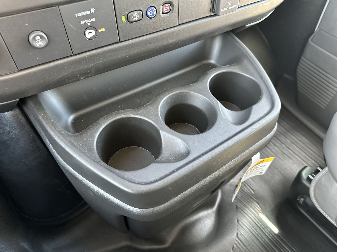 2025 GMC Savana Cutaway 3500 1WT