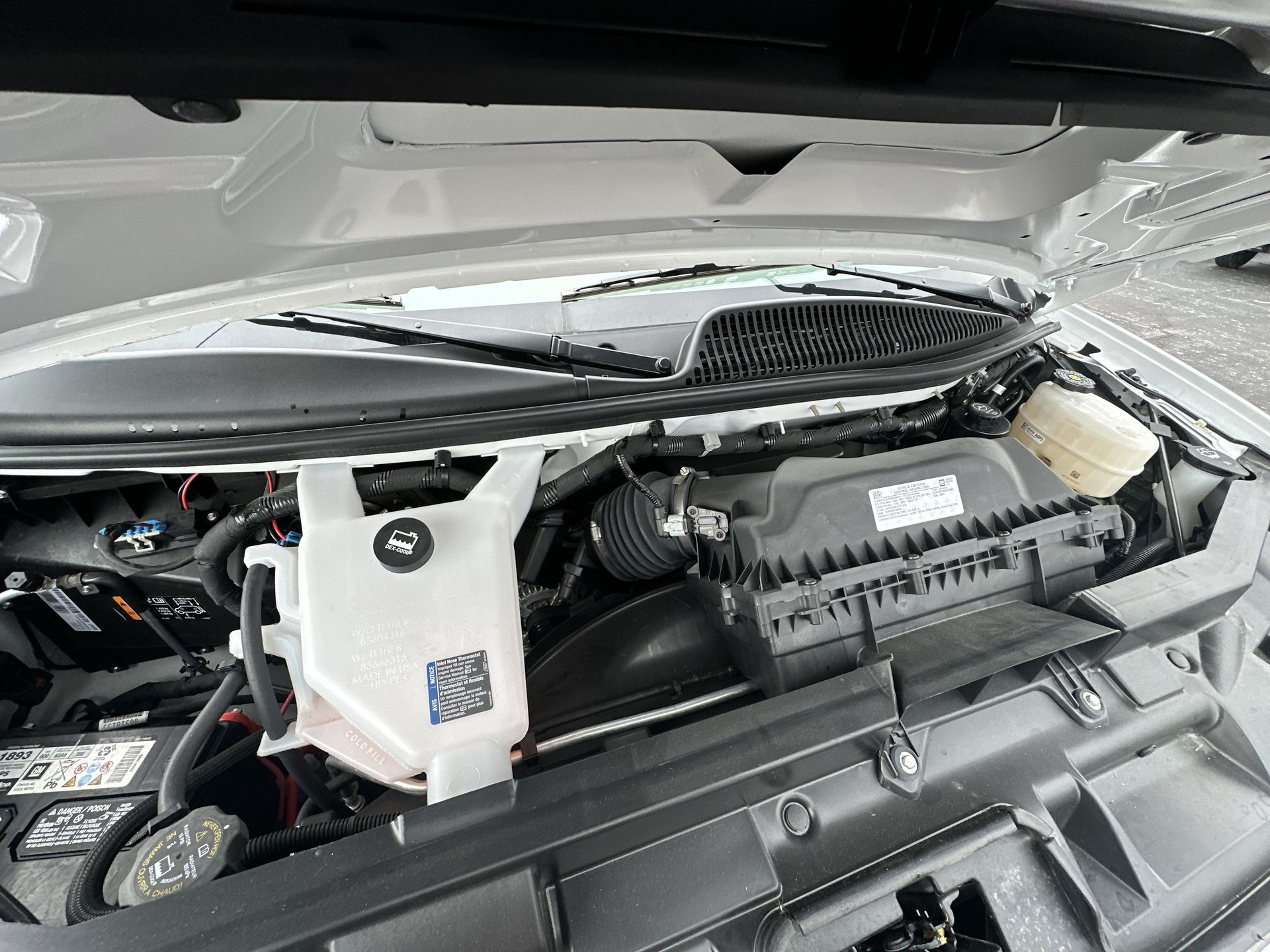 2025 GMC Savana Cutaway 3500 1WT