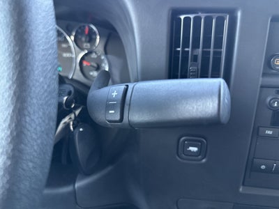 2025 GMC Savana Cutaway 3500 1WT