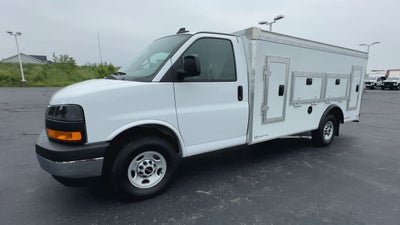 2025 GMC Savana Cutaway 3500 1WT