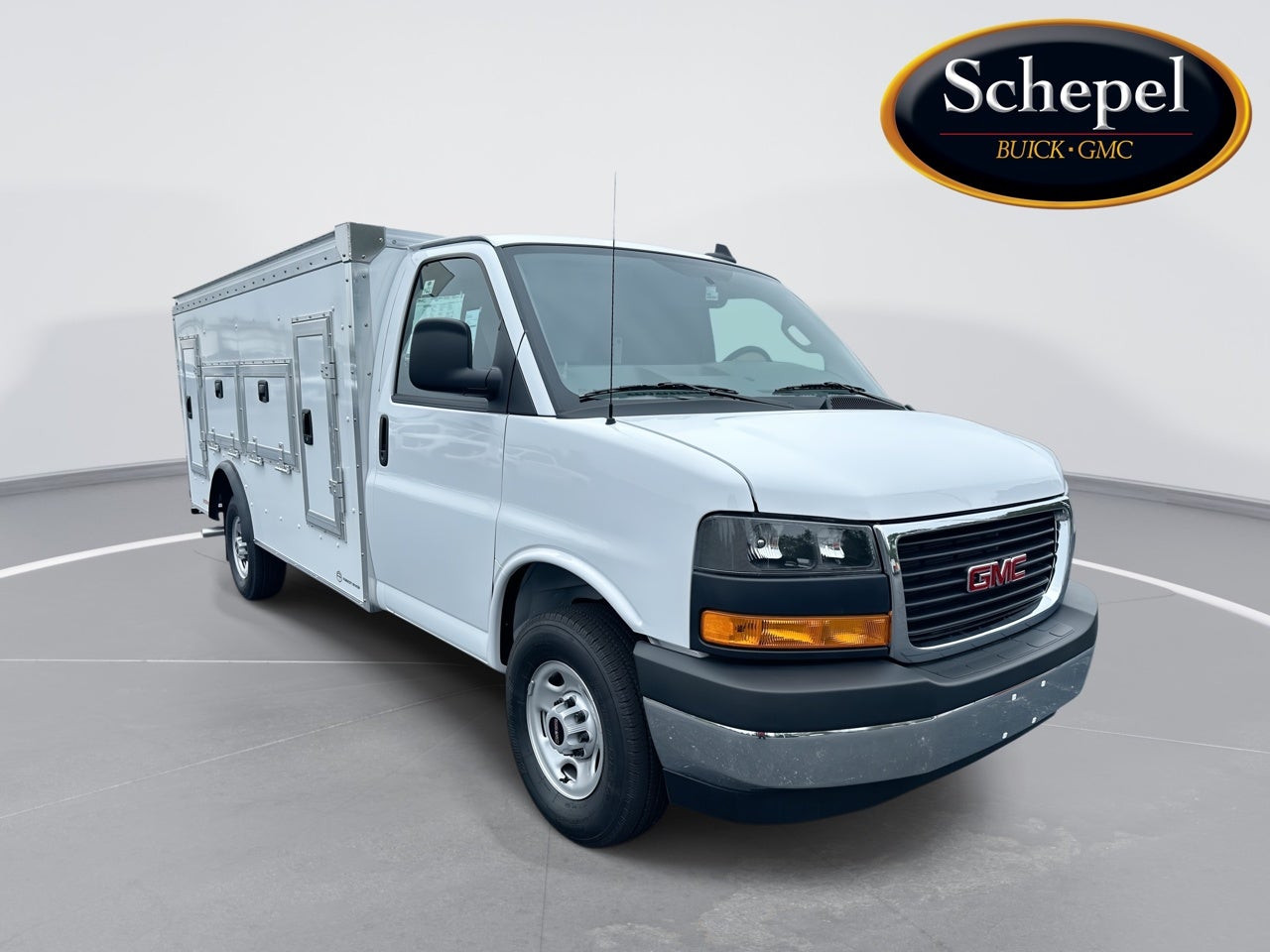 2025 GMC Savana Cutaway 3500 1WT