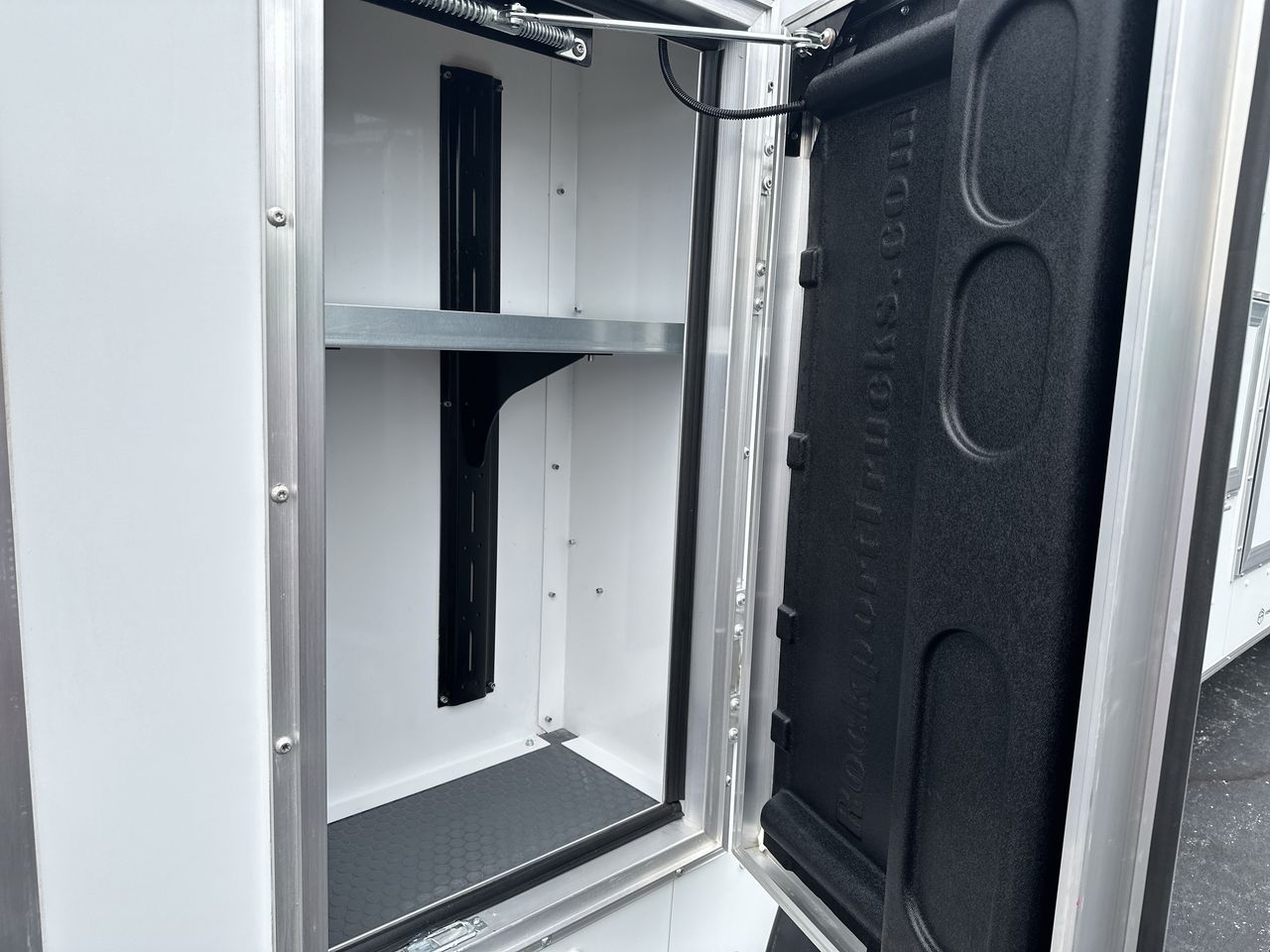 2025 GMC Savana Cutaway 3500 1WT