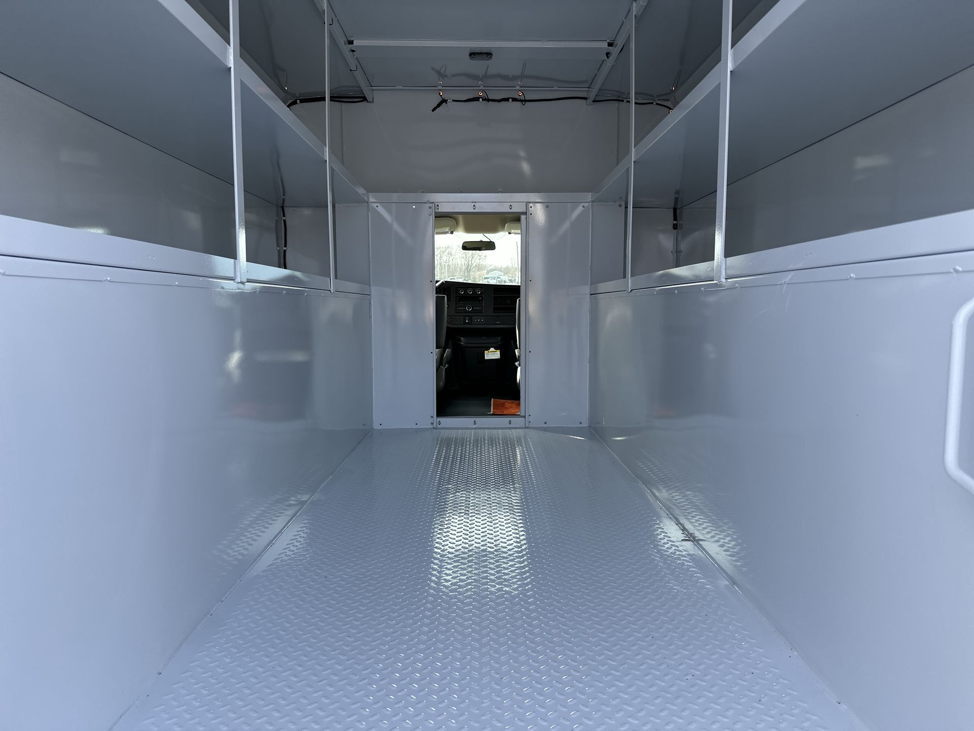 2026 GMC Savana Cutaway 3500 1WT