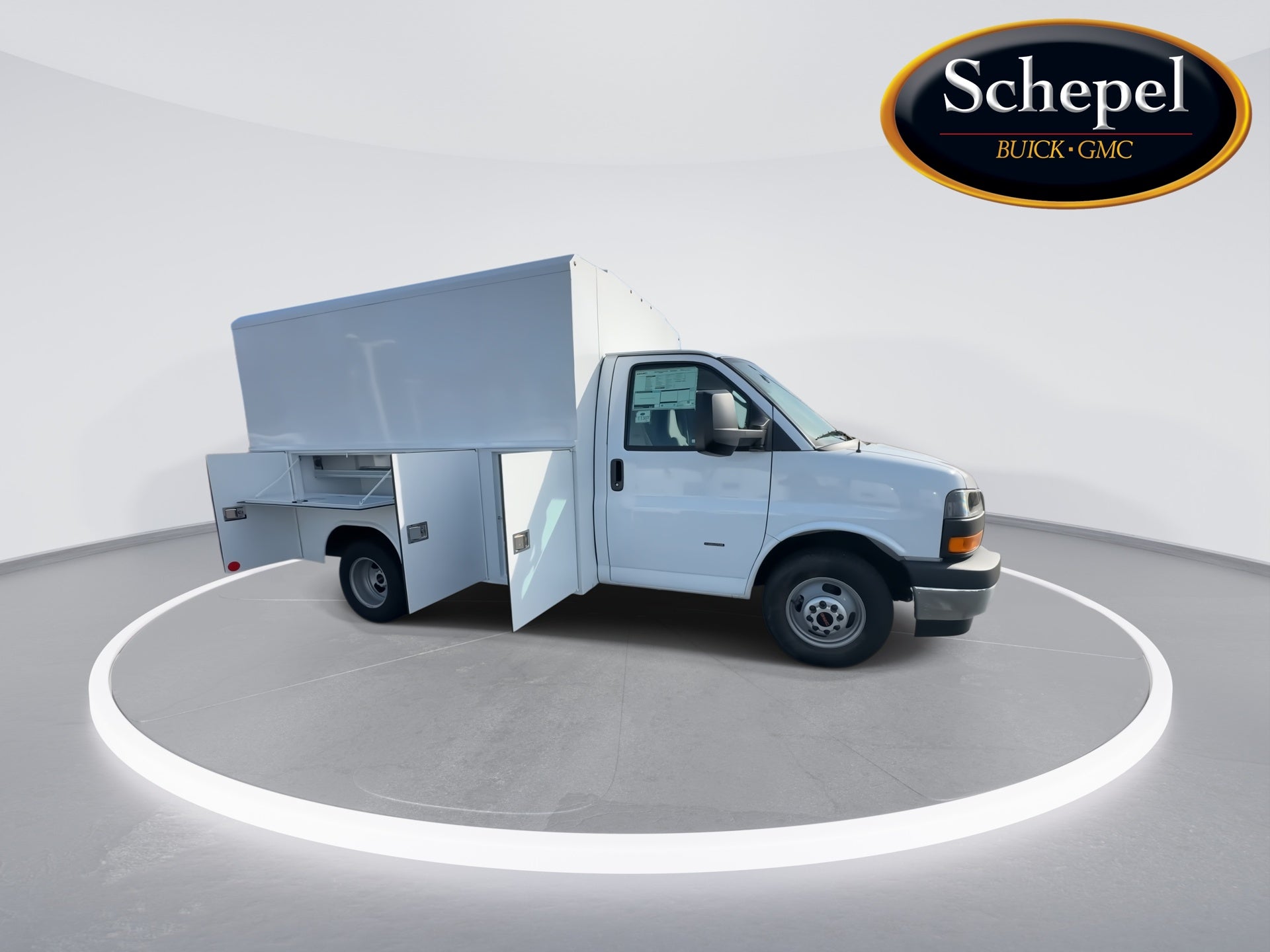 2026 GMC Savana Cutaway 3500 1WT