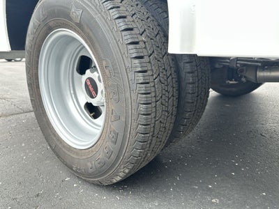 2026 GMC Savana Cutaway 3500 1WT