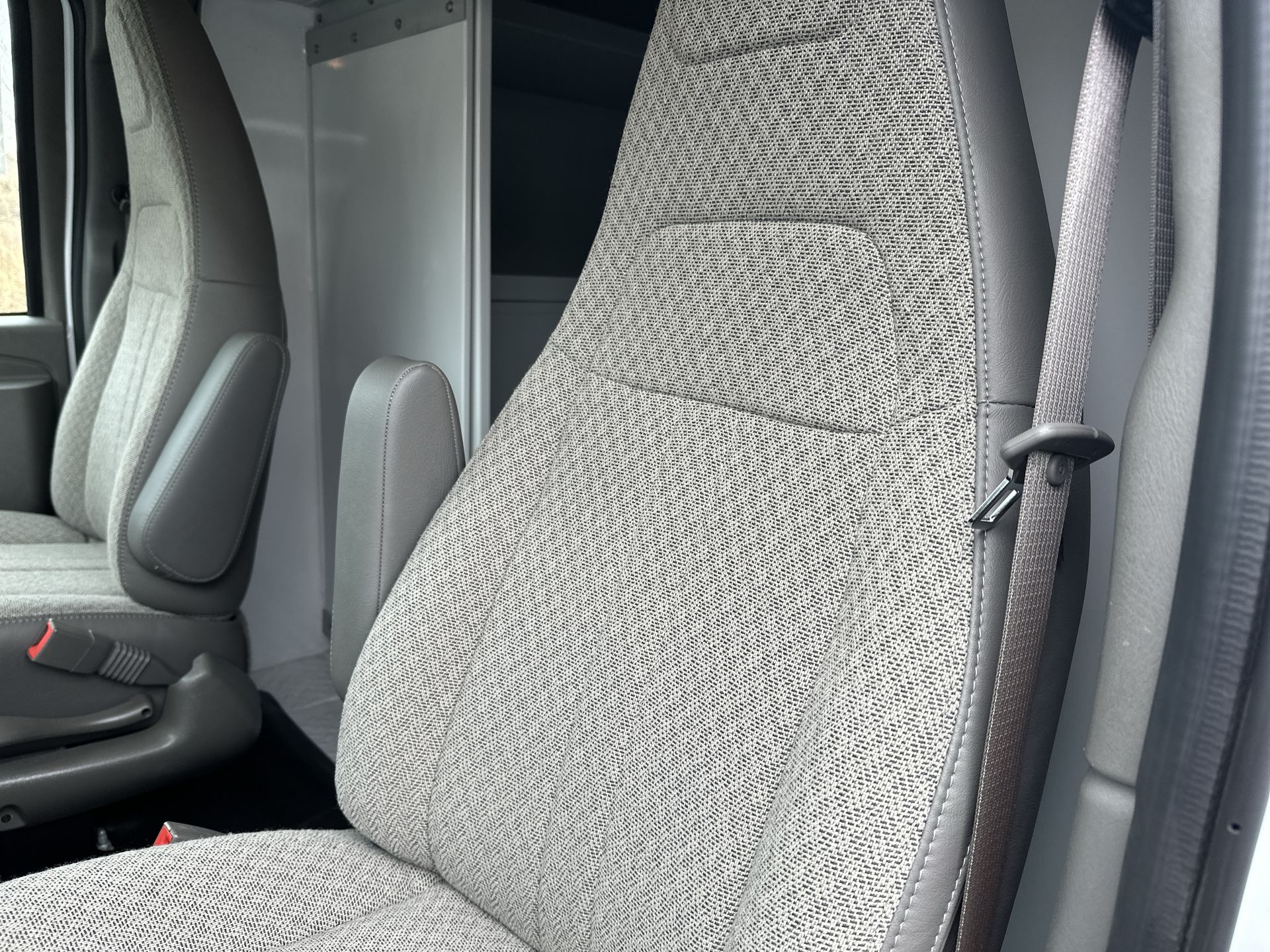 2026 GMC Savana Cutaway 3500 1WT