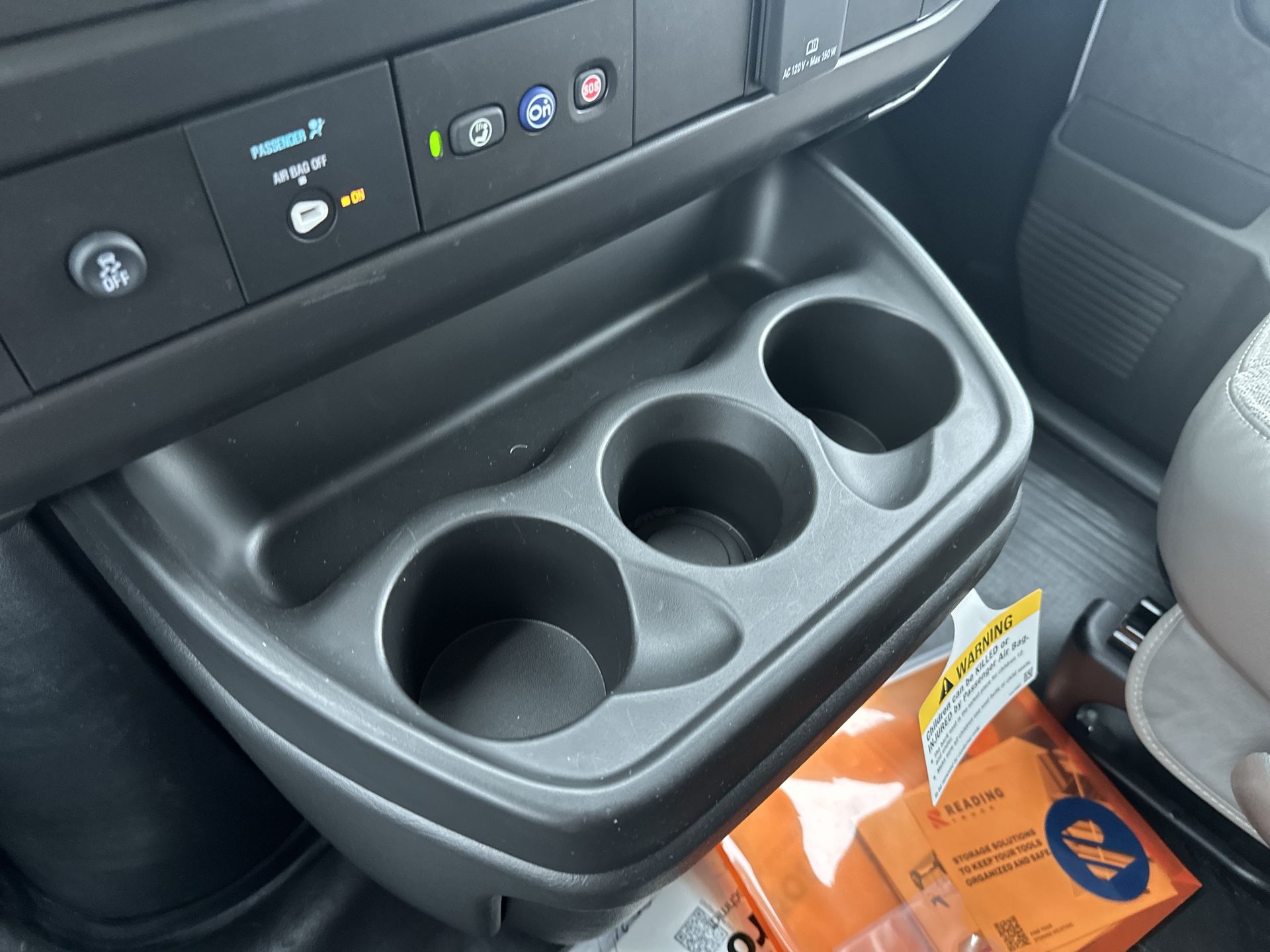 2026 GMC Savana Cutaway 3500 1WT