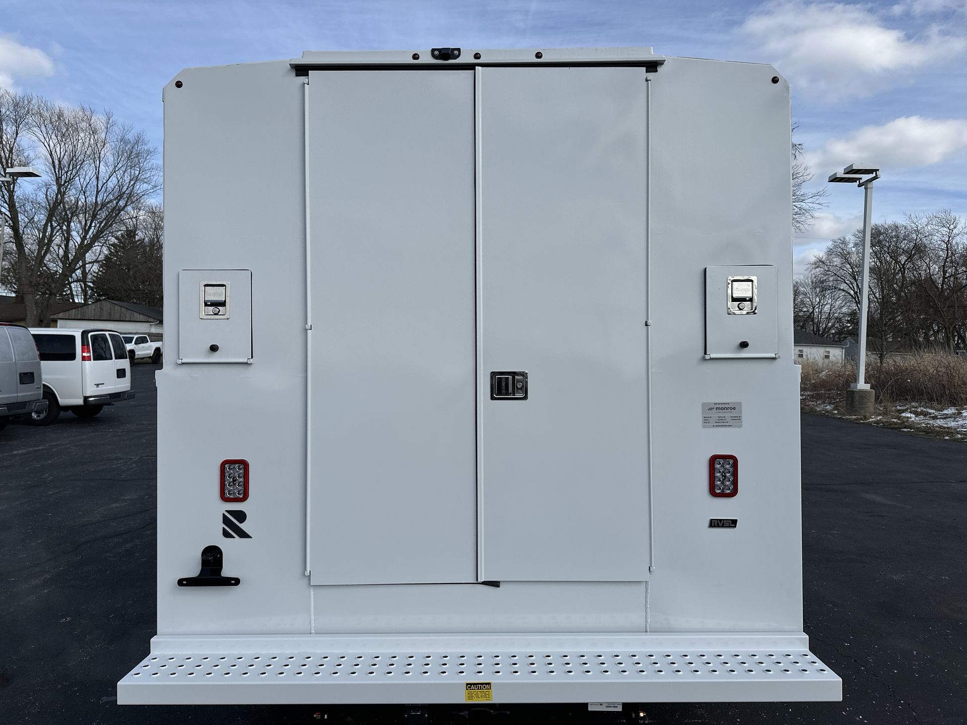 2026 GMC Savana Cutaway 3500 1WT