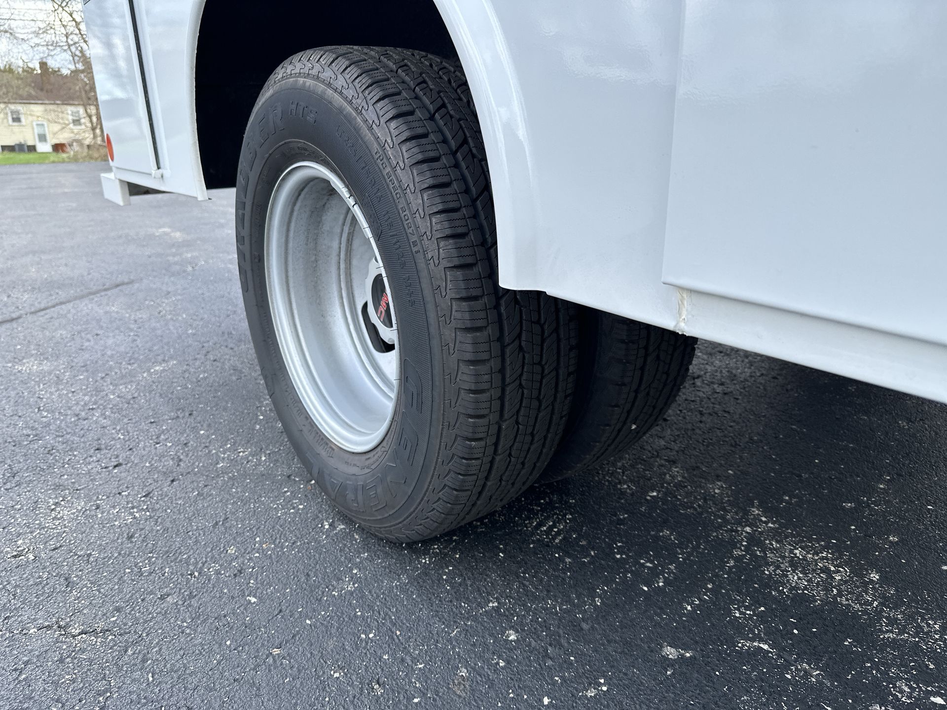 2026 GMC Savana Cutaway 3500 1WT