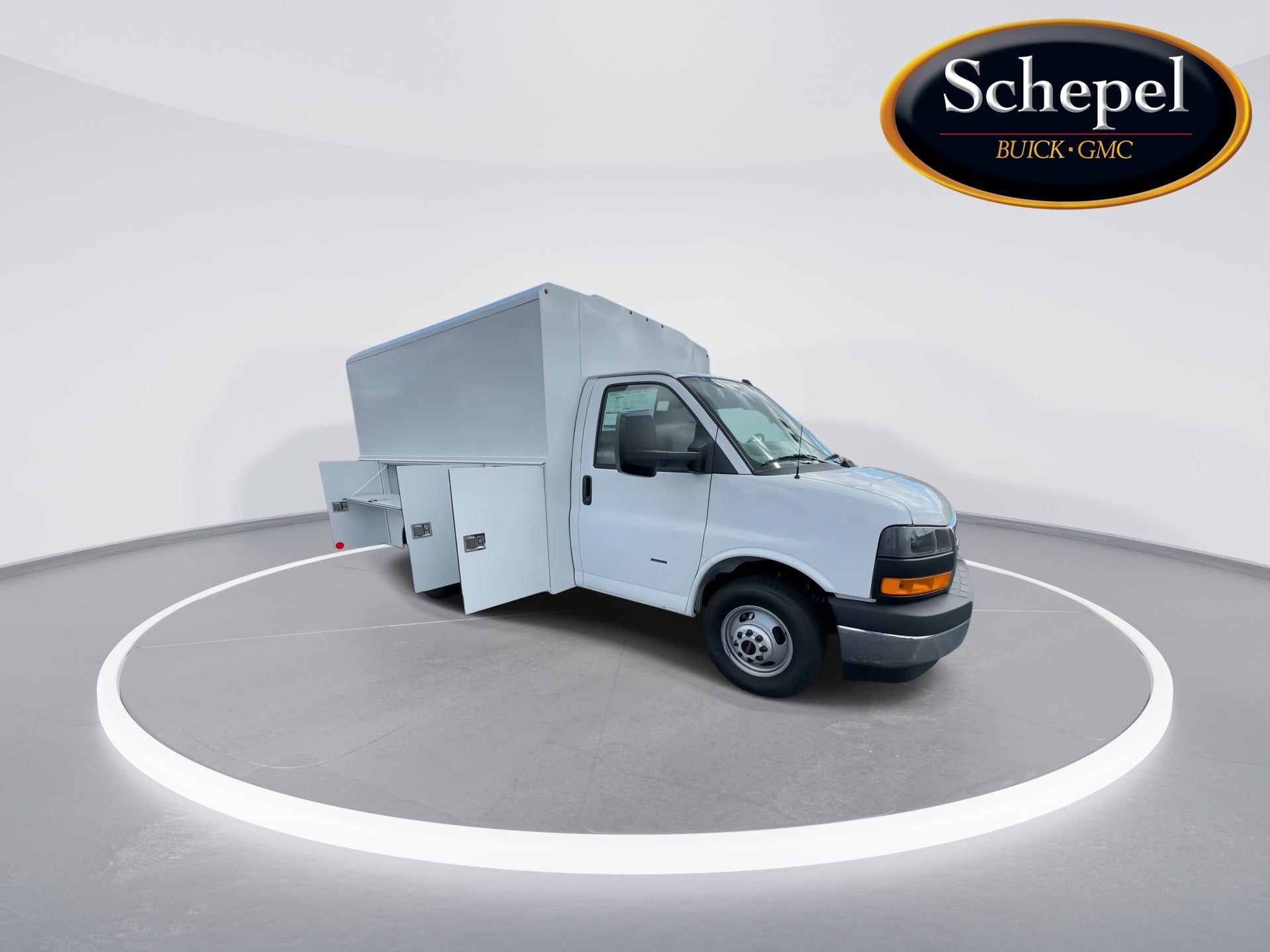 2026 GMC Savana Cutaway 3500 1WT