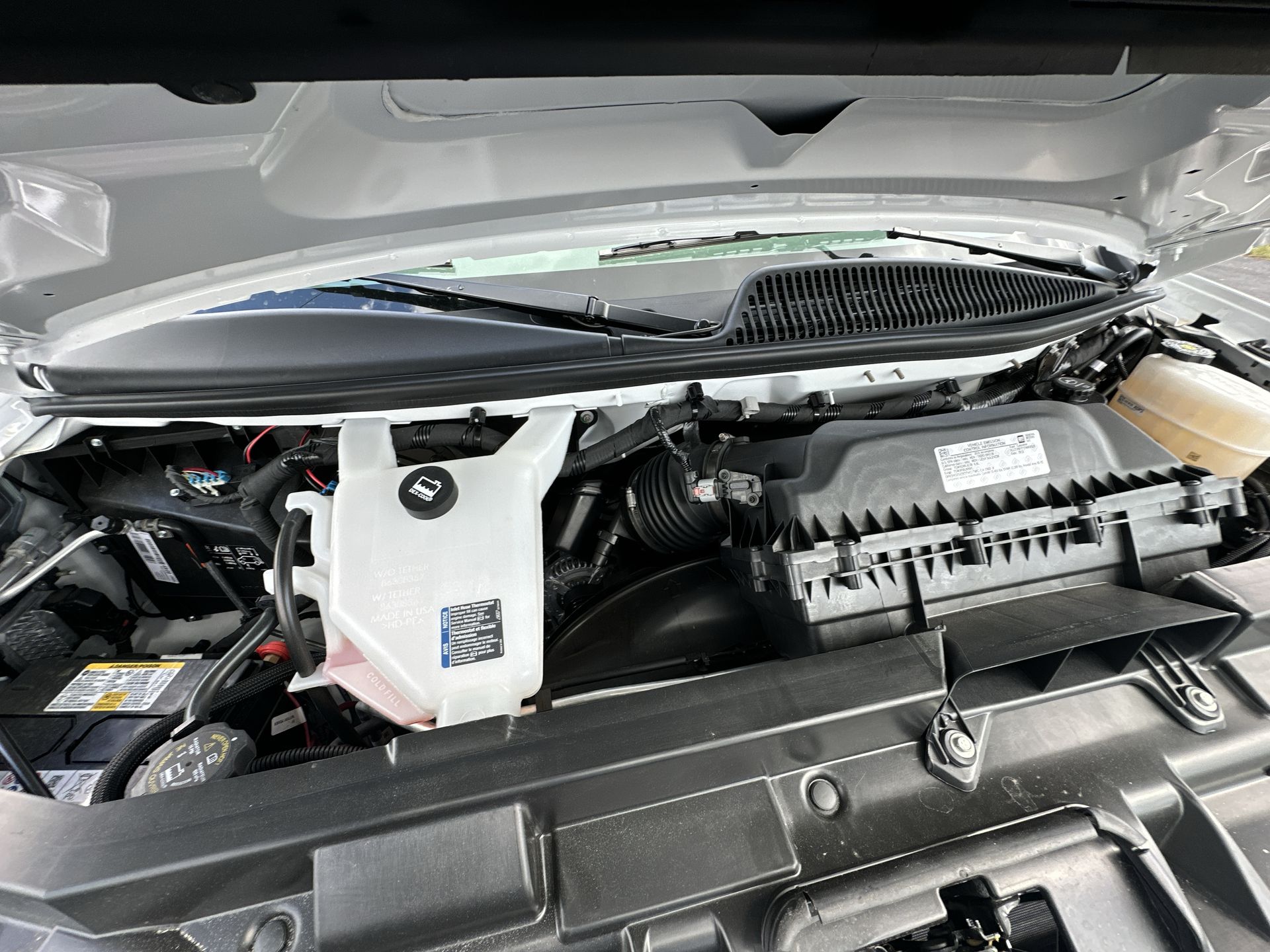 2026 GMC Savana Cutaway 3500 1WT