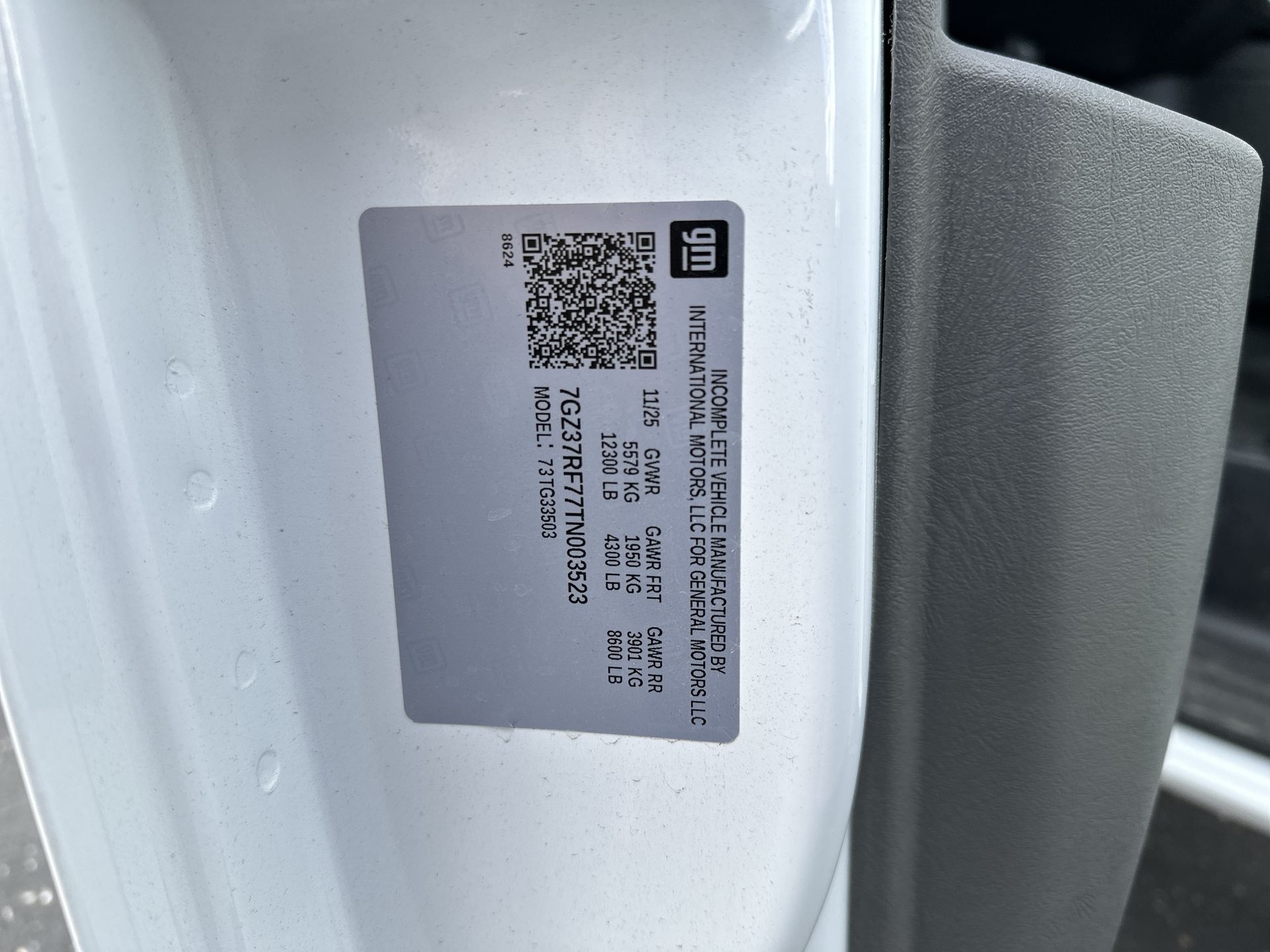 2026 GMC Savana Cutaway 3500 1WT