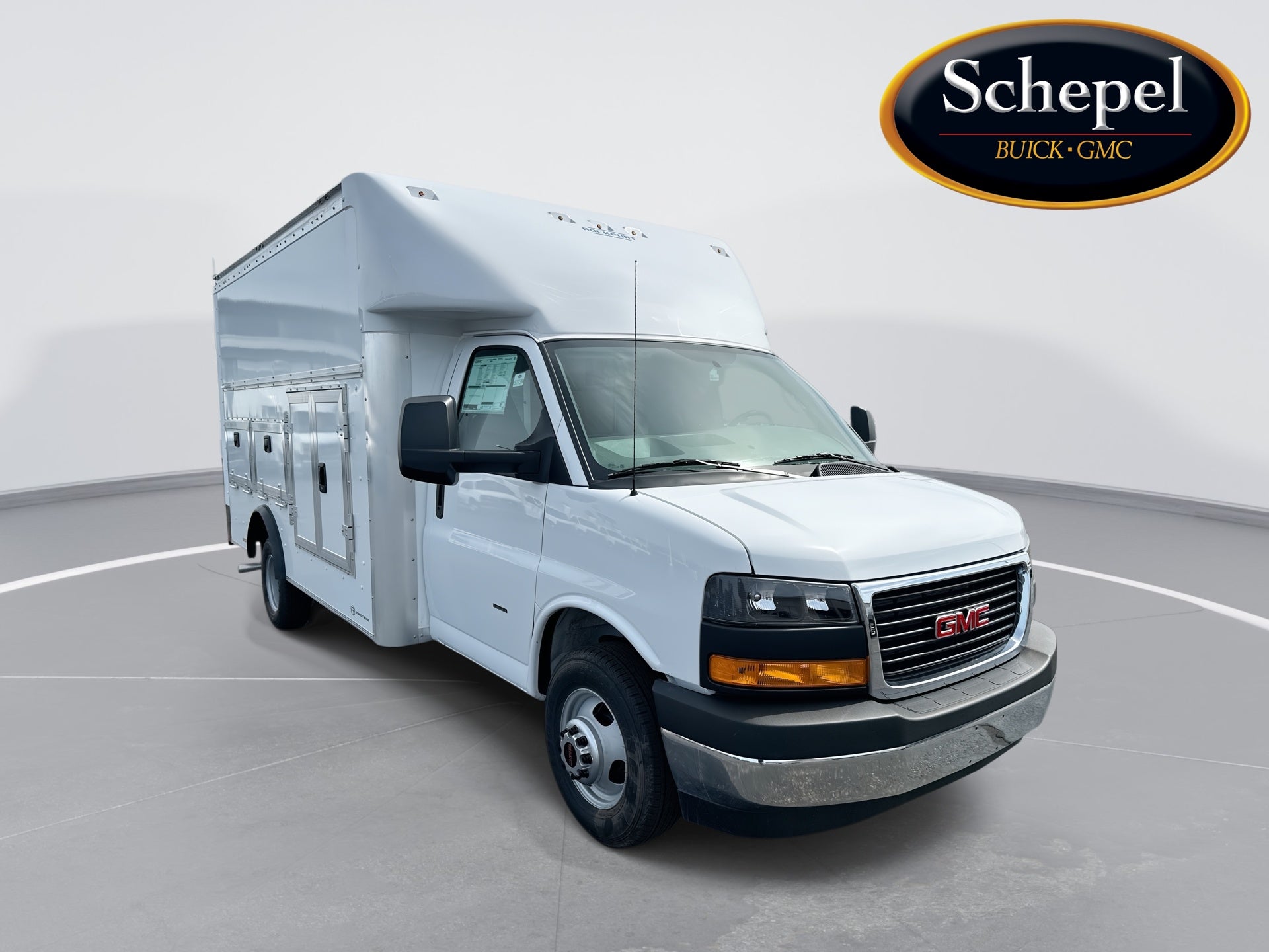 2025 GMC Savana Cutaway 3500 1WT