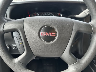 2025 GMC Savana Cutaway 3500 1WT