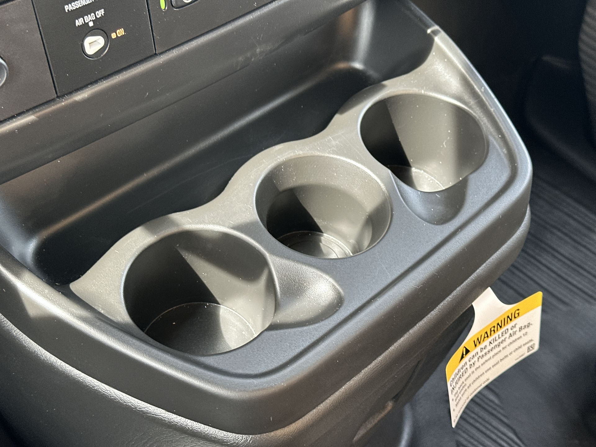 2025 GMC Savana Cutaway 3500 1WT