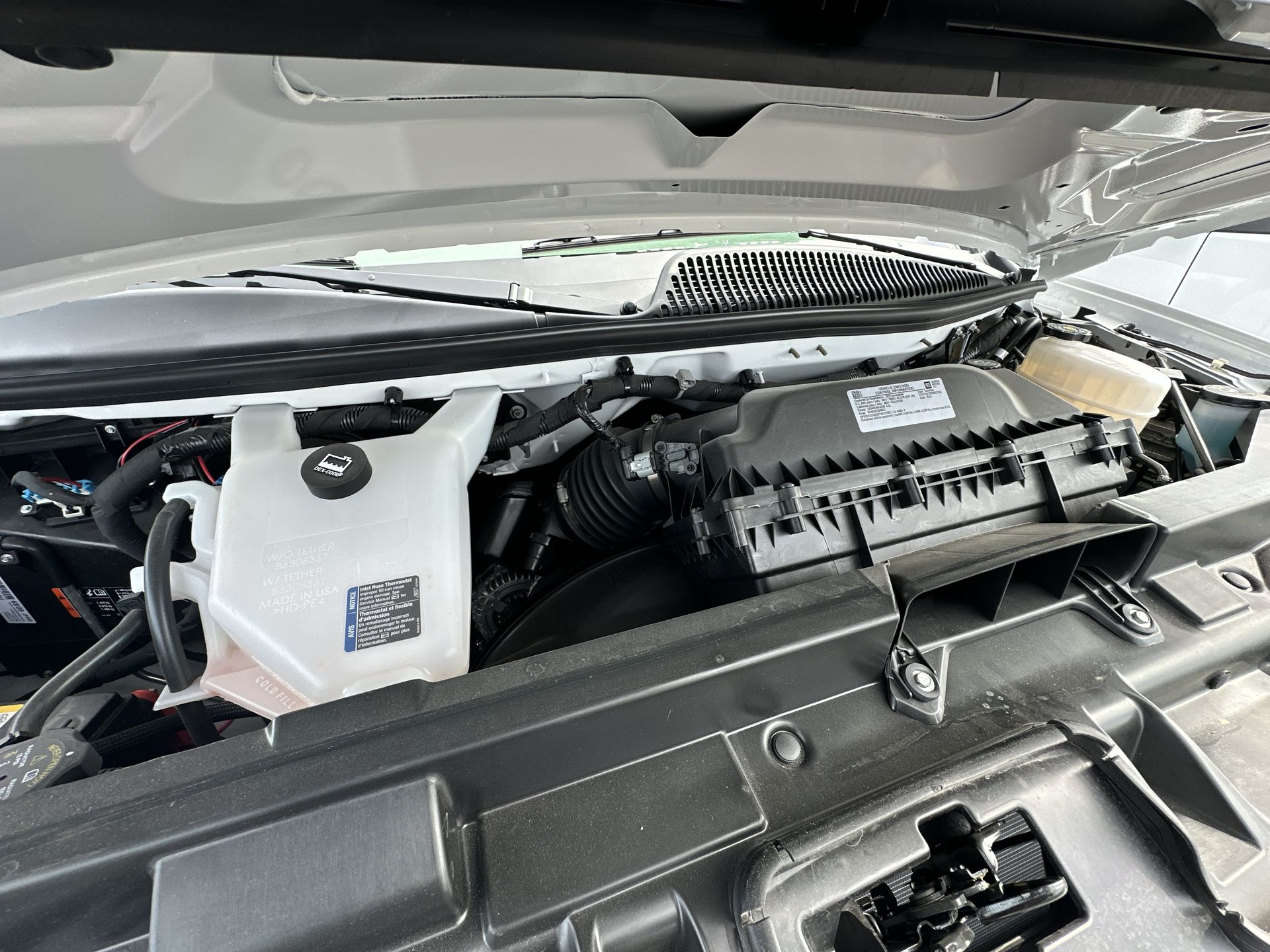 2025 GMC Savana Cutaway 3500 1WT