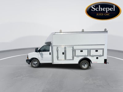 2025 GMC Savana Cutaway 3500 1WT