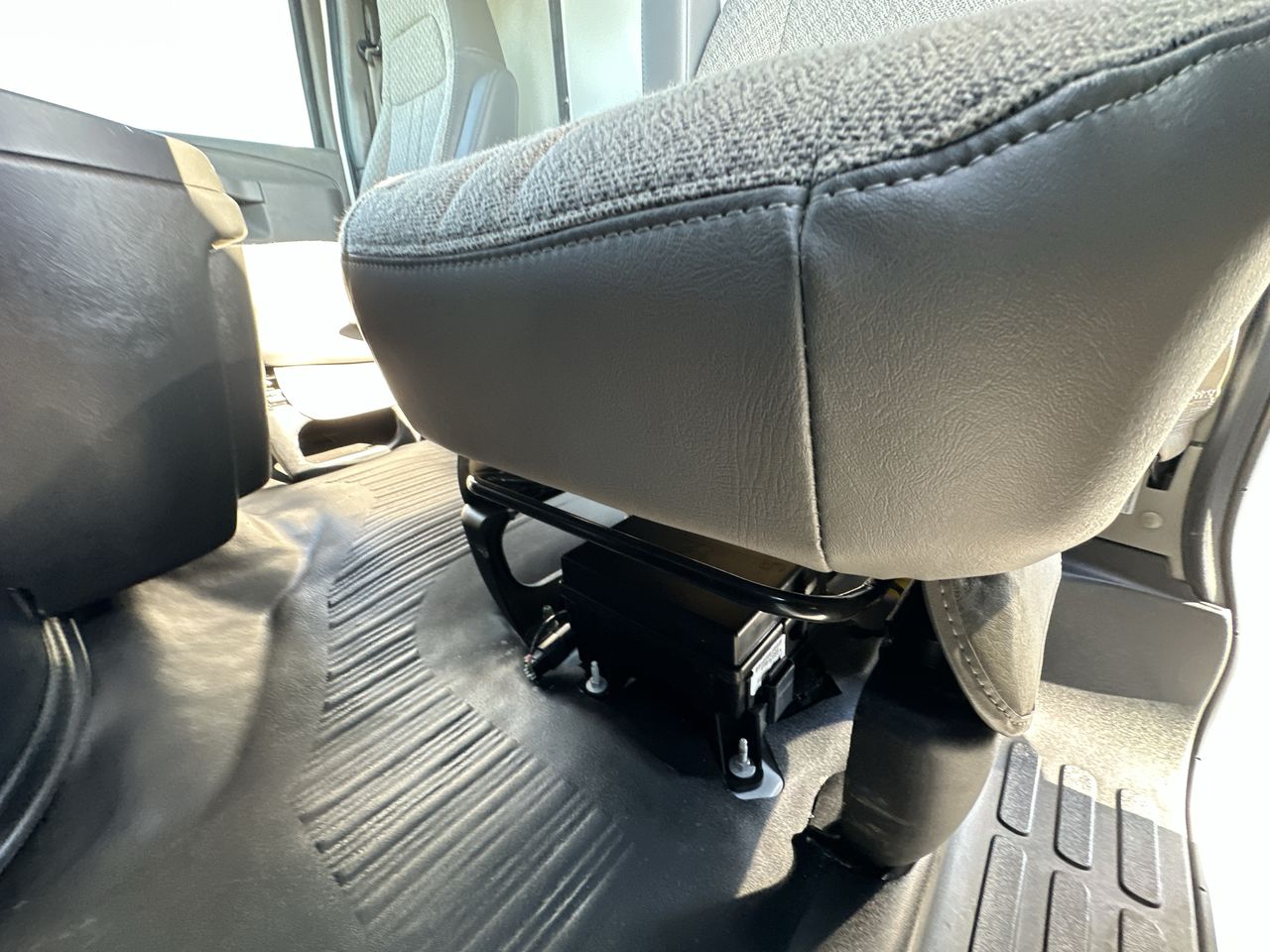 2025 GMC Savana Cutaway 3500 1WT